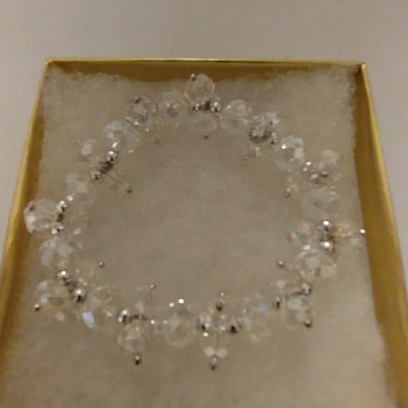 Crystal Clear Metallic Bracelet - Picture 7 of 8